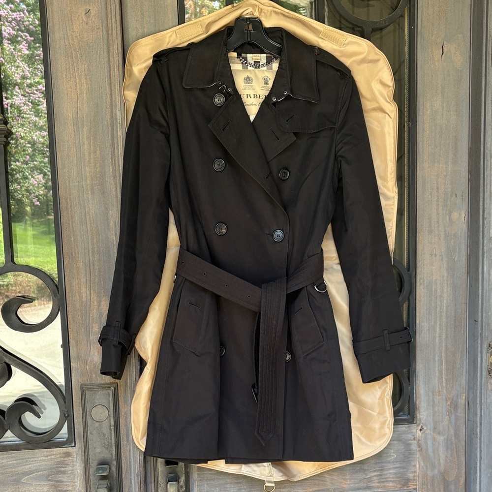 Burberry Black Double-Breasted Trench Coat size 8 women’s